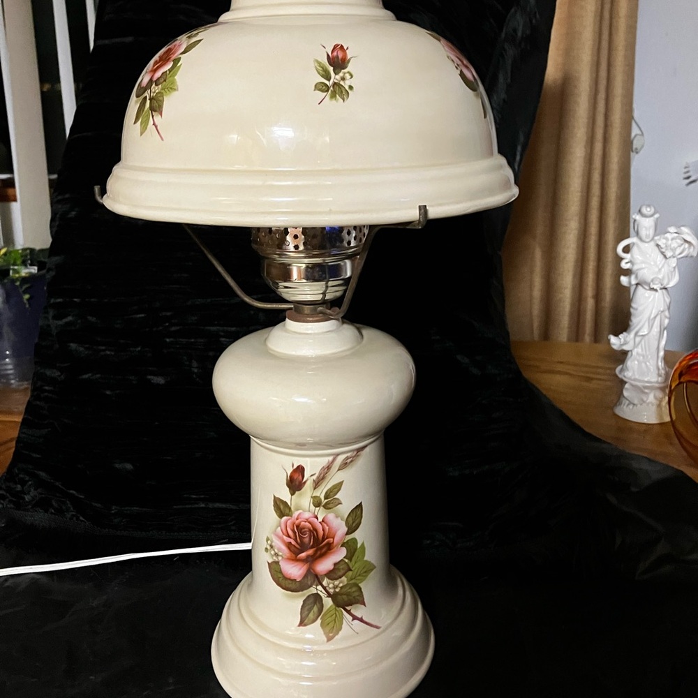 Old certain hurricane lamp